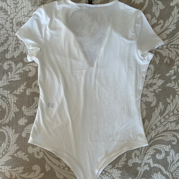 Dynamite Sculpt V Neck Bodysuit - Picture 3 of 3